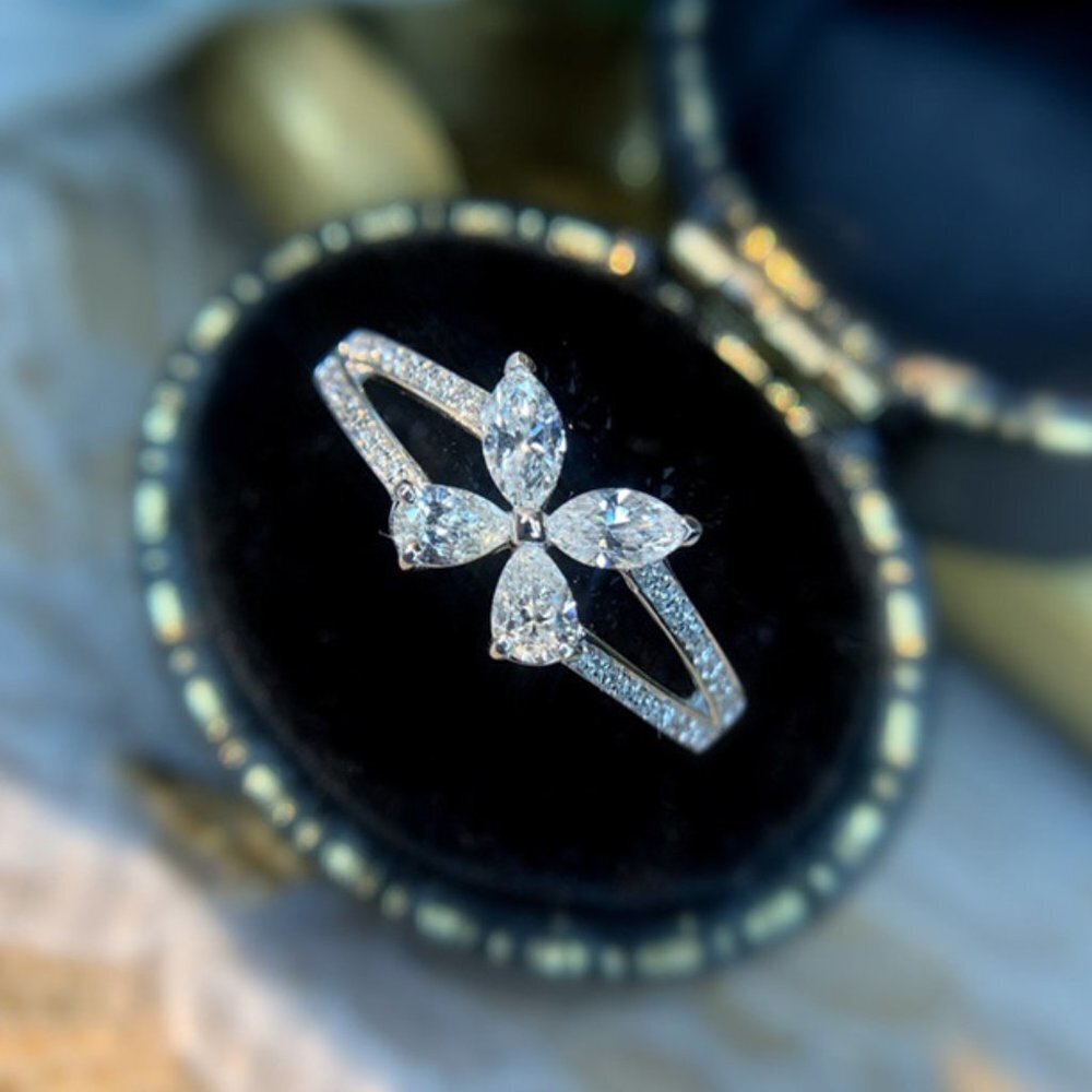 ✨Butterfly Flower Anillos Crystal Silver Plated Ring for Women, UNVN12048